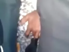 Asciugandosi foto porno ragazza sperma dalle sue mani